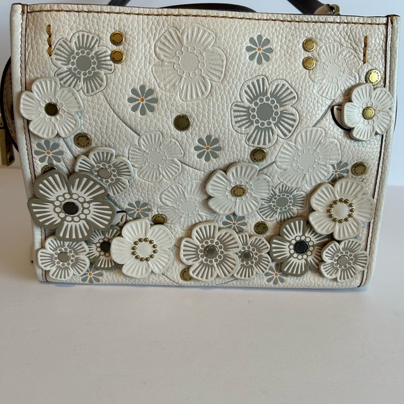 Coach (Re)Loved Rogue with Tea Roses - Picture 3 of 7